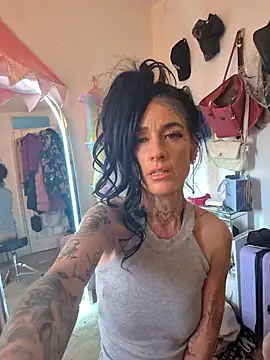 Chatroom XXX en direct de Tannedtattooed69