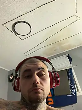 Pokazy przed kamerką – trickydickydaddy