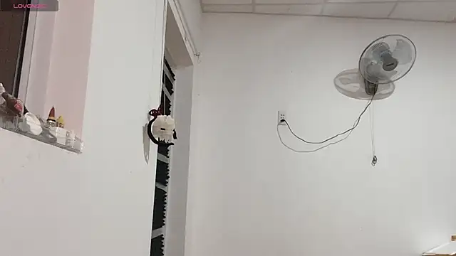 Tieu-May Show Webcam