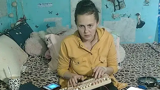 brighteyes77 – Live XXX-chat