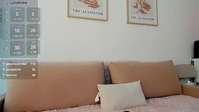 Chatroom XXX en direct de JennyDance