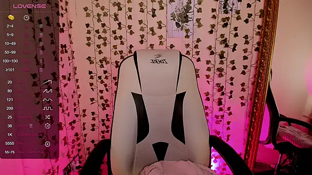 AnyaTaylor_のライブXXXチャット