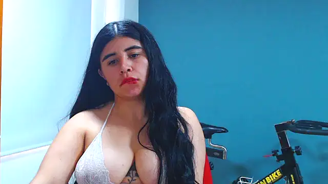 danna-_roouss Adlı Modelin Canlı XXX Sohbeti