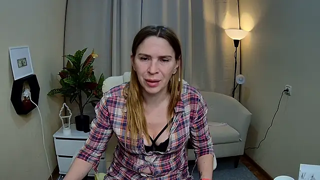 Chat +18 de TessaDaybreak ao vivo