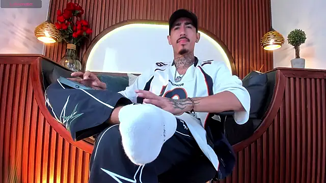 Czat XXX na żywo – Donovan_Desmond