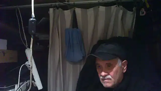 nonnomaturobisex Show Webcam