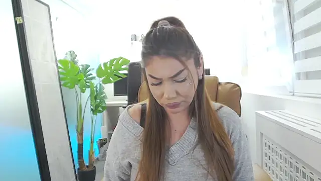 Ella_sweety: онлайн-секс-чат