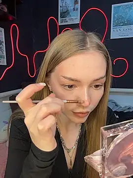 XXX chat uživo modela MilaMoone