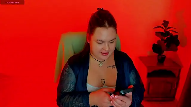 Sofiawetsweet webcam show