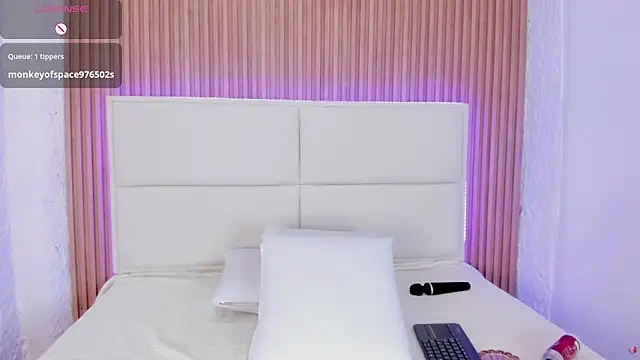 Iris_Thompson_'s Live XXX Chat