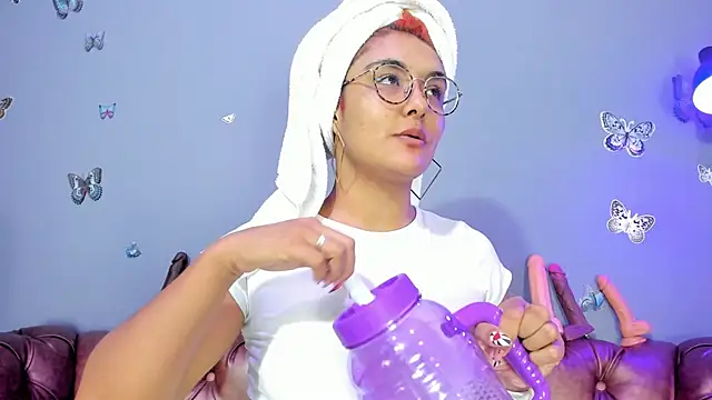 Kaira_mosse Chat XXX in diretta