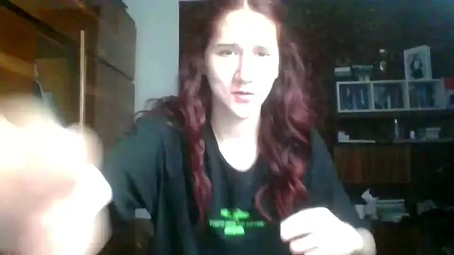 NickiKisinger's Live XXX Chat