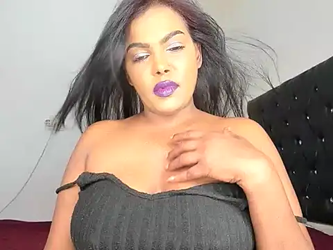 Sweetlipzzz6969 Adlı Modelin Canlı XXX Sohbeti