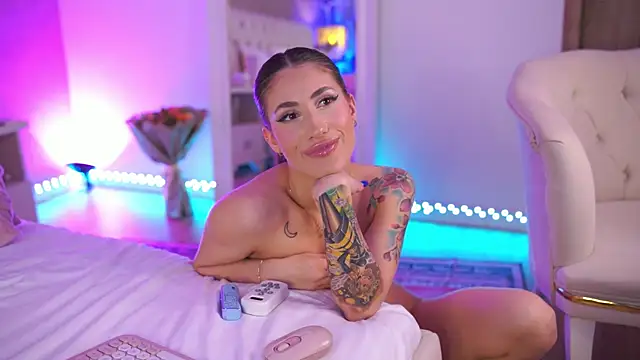 OhhAisha: онлайн-секс-чат