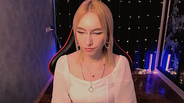 crybambi: онлайн-секс-чат