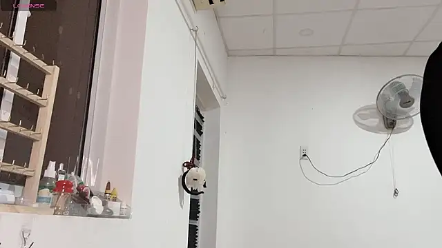 Tieu-May Chat XXX in diretta