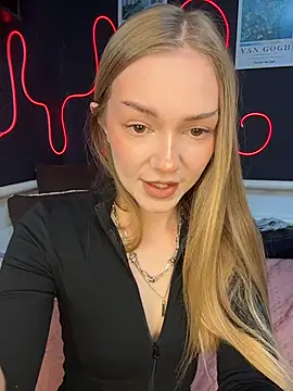 Chatroom XXX en direct de MilaMoone