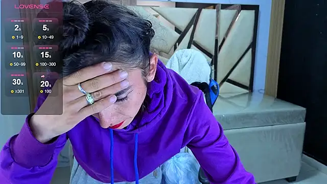 Maily_a_ Adlı Modelin Canlı XXX Sohbeti