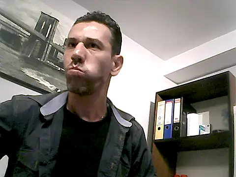 دردشة mastercharisma35 الجنسية المباشرة