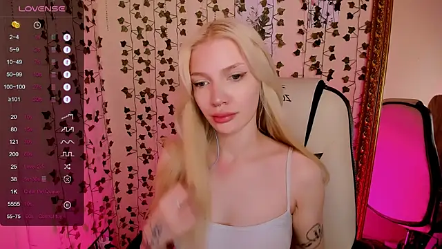 AnyaTaylor_ webcam show