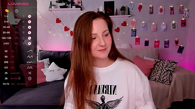 Онлайн чат XXX velvet_cherry_