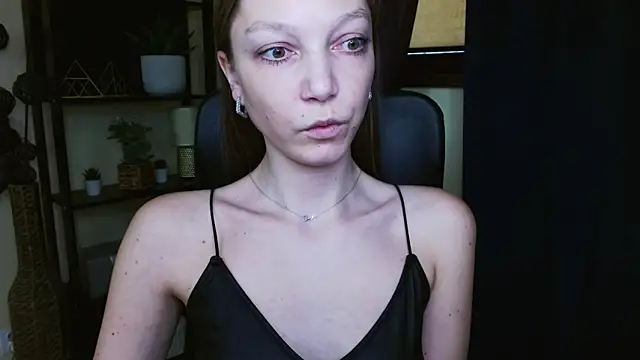 EmillyPlay Chat XXX live