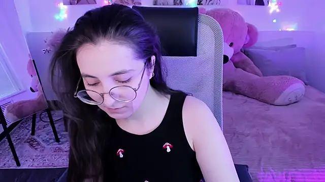 VirtuallVoyant's Live XXX Chat