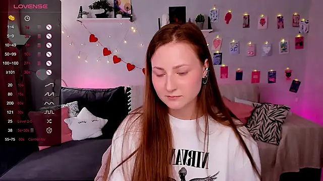 Chat +18 de velvet_cherry_ ao vivo