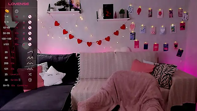 XXX chat uživo modela velvet_cherry_