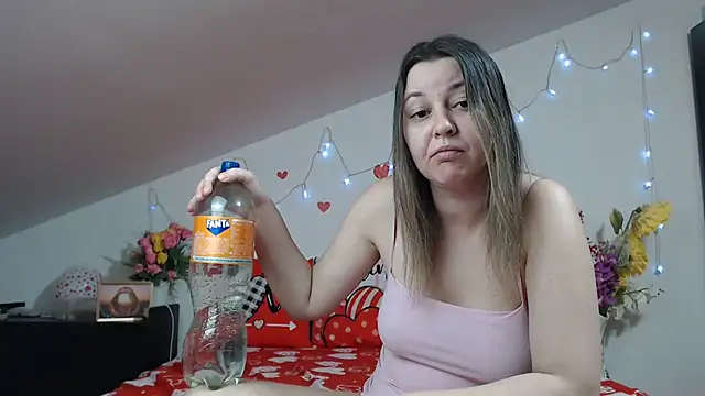 دردشة SweetMaddy888 الجنسية المباشرة