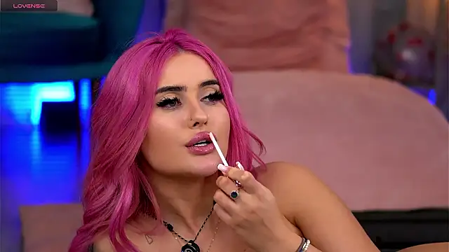 Chat +18 de Miky_Lust ao vivo