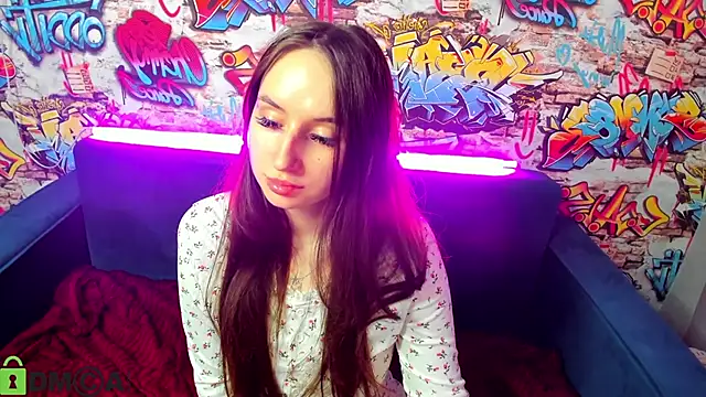 Kira__Sweet Live XXX Chat