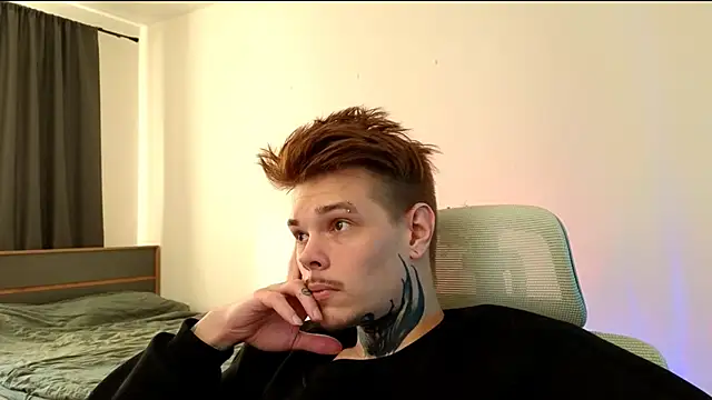 DENIS_HERE 在線直播表演