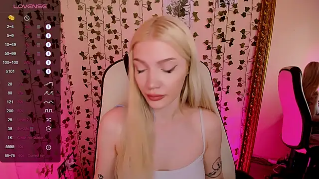 AnyaTaylor_'s Live XXX Chat