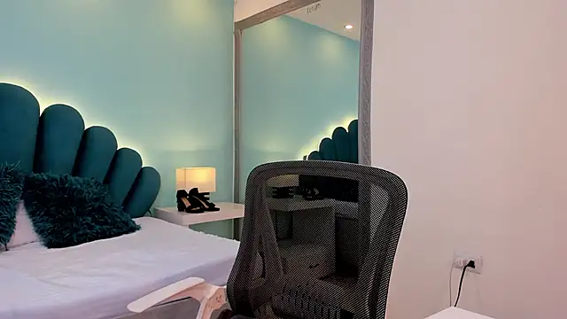 Chat XXX en directo de sharlott18