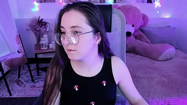 VirtuallVoyant élő XXX-chatje