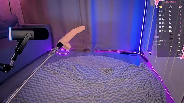 Juicy_Vikki: онлайн-секс-чат