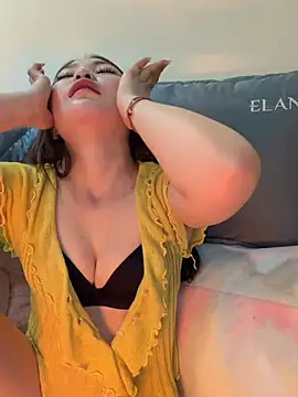 Keira_Keira élő XXX-chatje