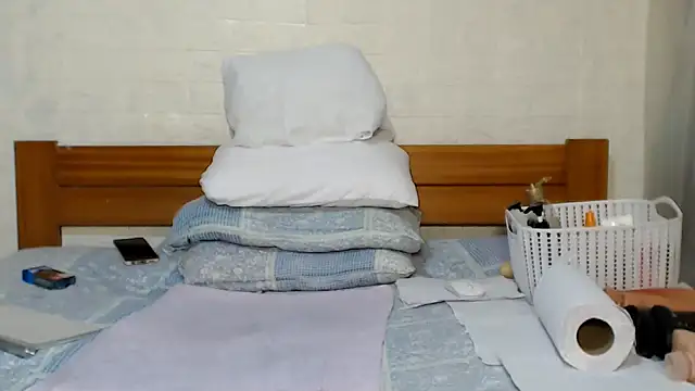 Вебкам-шоу awild_kitten