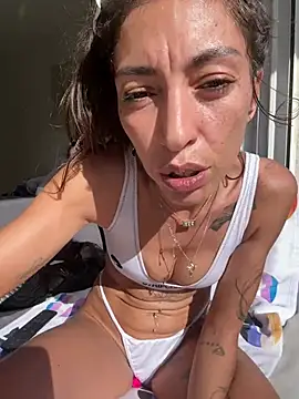 Chat XXX ao vivo de Amani_thewolf