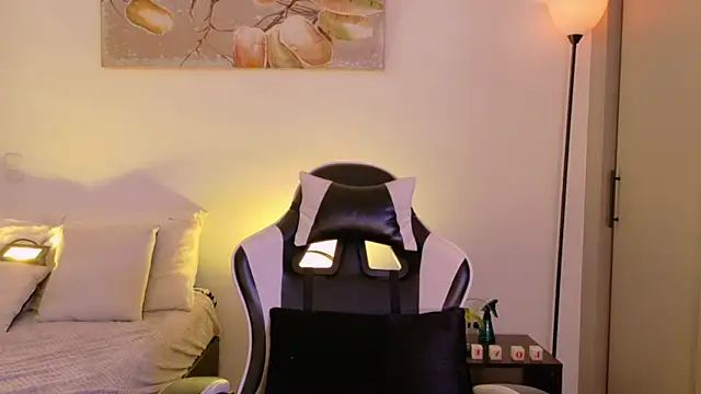 ChloeMoreti Live XXX-Chat