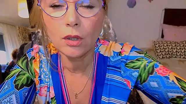 Chatroom XXX en direct de elacoquette