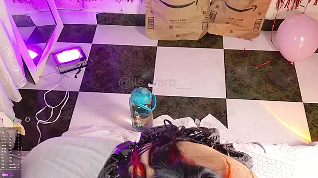 Its_vero: онлайн-секс-чат