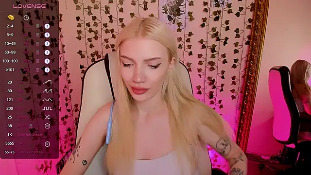 AnyaTaylor_ Chat XXX in diretta