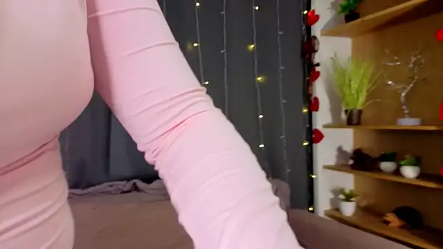 IvetteLabore Chat XXX live