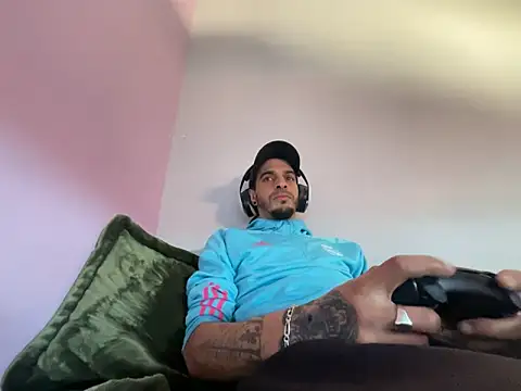 Rebeu313 网络视讯表演