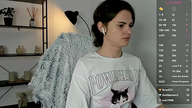 little_femb0y Adlı Modelin Web Kamerası Şovu