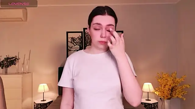 DaniellaLovelyのライブXXXチャット