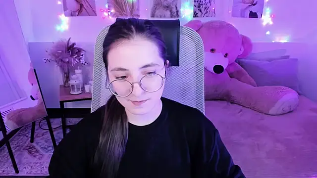 VirtuallVoyant Adlı Modelin Canlı XXX Sohbeti