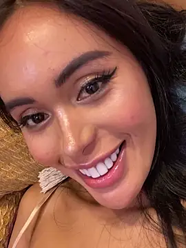 Seductive_3scortのライブXXXチャット